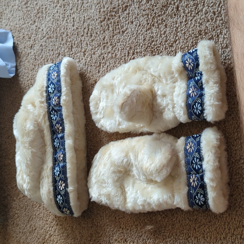 Polar Mitts faux fur hat and mittens set